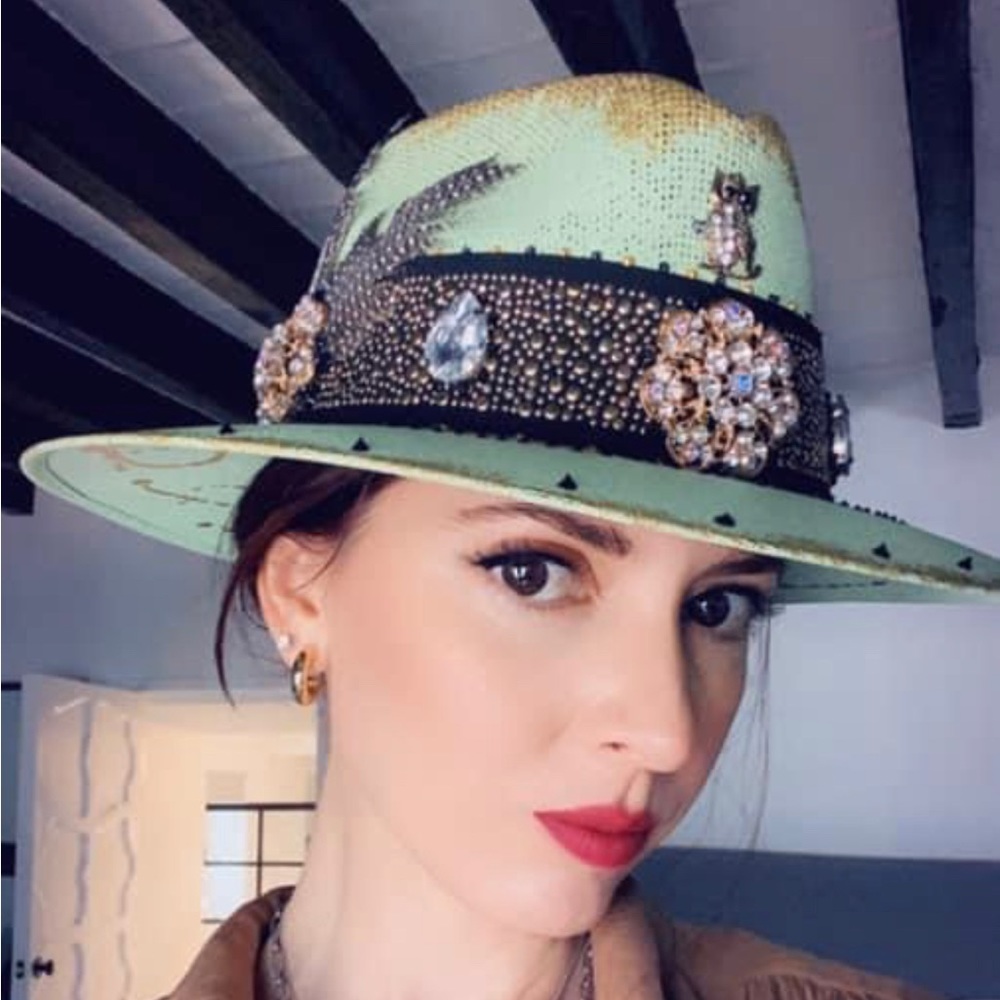 Beautiful Tulum Hat light green with charms
